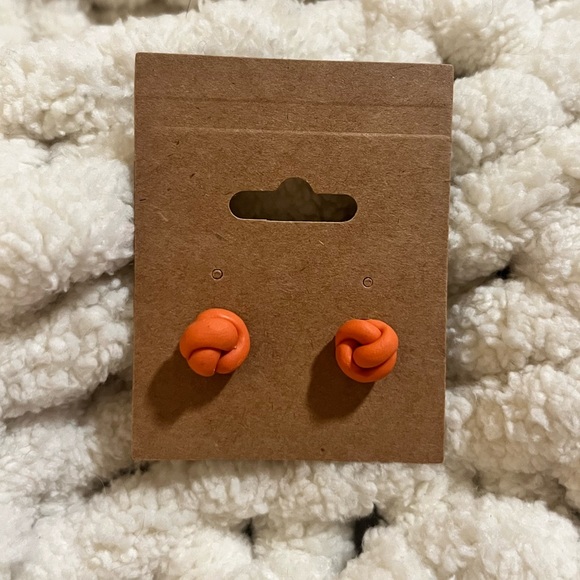 Handmade polymer clay boho knot stud earrings - Picture 2 of 2